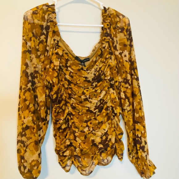 Jane and Delancey Floral Ruched Blouse in Brown and Yellow - Picture 6 of 11